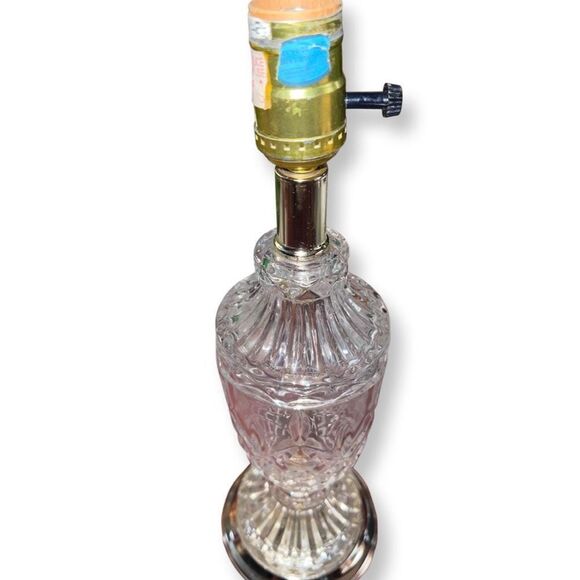 Vintage Underwriter Laboratories Working Crystal Table Lamp 15” - Picture 2 of 9